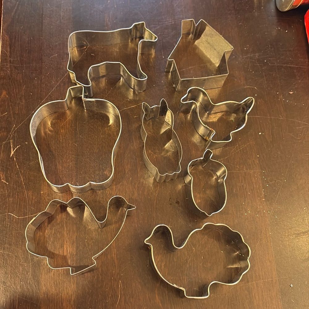 8 vintage fall Thanksgiving cookie cutters